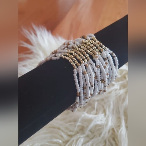 Handmade Beaded White and Gold Wrap Bracelet. African Jewelry 🌴 - Picture 7 of 7